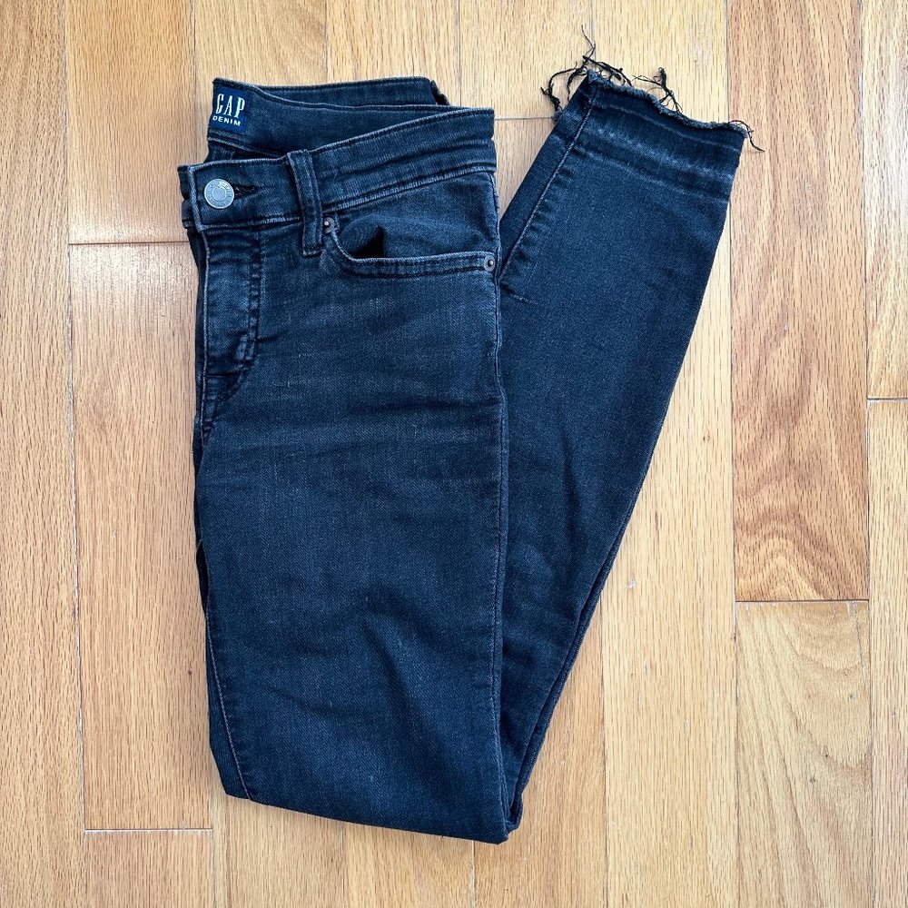 GAP Black Frayed Jeans - Size 26